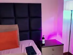 Free Porn Cam with KatrionaNyx - Amateur