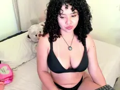 Adult Webcams with Emilyjune - Amateur