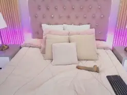 Best live sex cam show with KatrinaEvans - Amateur