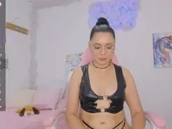 Best live sex cam show with milfAaura - Amateur