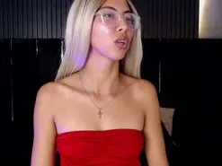 Adult Webcams with Hillary_hott - Amateur