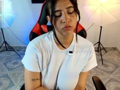 Live Sex with adrianax28 - Amateur