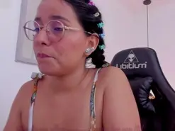 Free Porn Cam with lucy_blue28 - Amateur