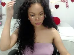 Adult Webcam with ferija_18 - Amateur