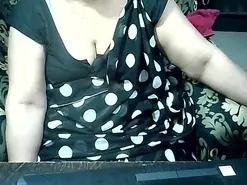 Watch Live Sex Cams with indianbhabi40 - Amateur