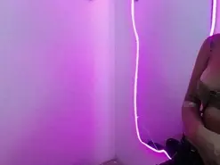 Free Live Porn with Isabella-18 - Amateur