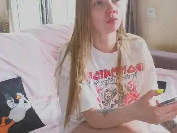 Watch Live Sex Cams with Trusty-dottie - Bongacams