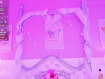 Live Sex Cam with ZairaRogue - Bongacams