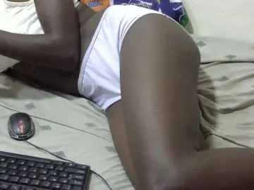 Sex Cam with Prettyslim - Bongacams