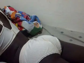 Live Porn with Prettyslim - Bongacams