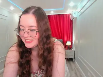 Adult Webcam with HoneyGlow - Bongacams