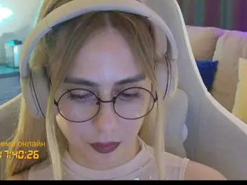 Free Live Porn with -Light-Fury- - Bongacams