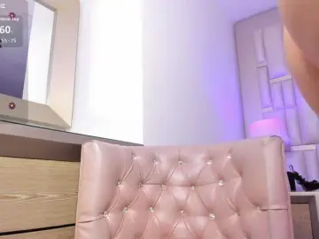 Sex Chat with ChloeCartier - Bongacams