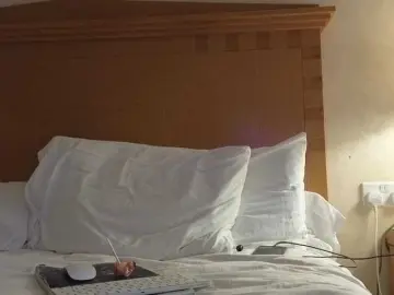 Live Sex with Mr-and-Mrs-Smith-XXL - Bongacams