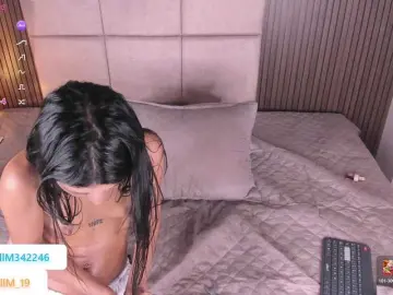 Live Sex with Kendall-19 - Bongacams