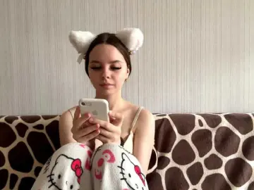 Watch Live Sex Cams with Lil-RO-XO - Bongacams