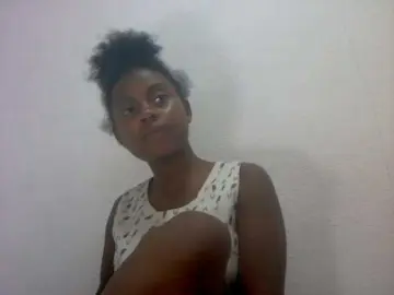 Live Sex Cam with mmelodie - Bongacams