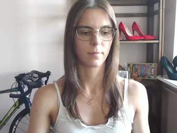 Watch Live Sex Cams with MegiKiss - Bongacams