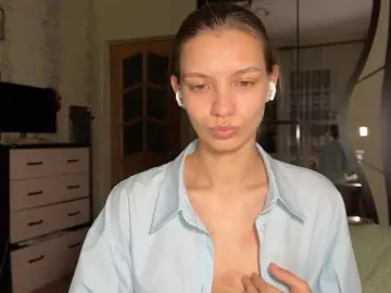 Sex Cam with VikiSweetsssssss - Bongacams
