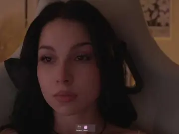 Nude Webcam with DrammaQueennnn - Bongacams