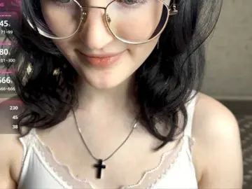Adult Webcam with KittyNolick - Bongacams
