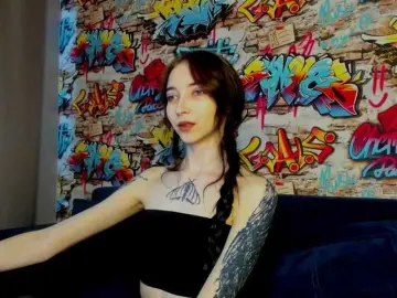 Live Sex Cam with Ellen-Hops - Bongacams