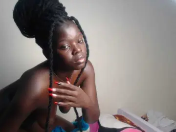 Adult Video Chat with Petitebeauty - Bongacams
