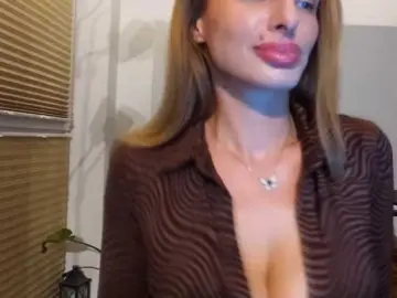 Live Porn with MarilynShow - Bongacams