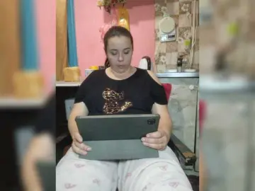 Live Sex Cam with Marina22222 - Bongacams