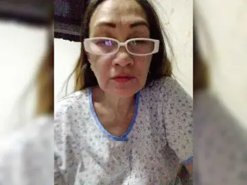 Free Porn Cam with cherrywhite03 - Bongacams