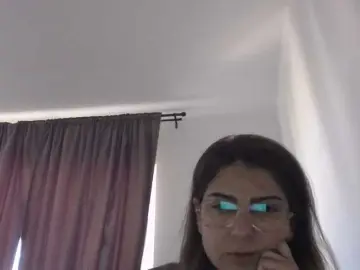 Sex Cam with AngelNicolle - Bongacams