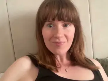 Best live sex cam show with REDHEADROSIE - Bongacams
