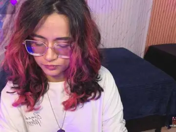 Adult Webcam with Kristen-tay - Bongacams