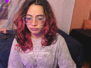 Watch Live Sex Cams with Kristen-tay - Bongacams