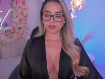 Live Sex with ChloePreston - Bongacams