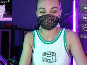 Sex Cam with QWEENII - Bongacams