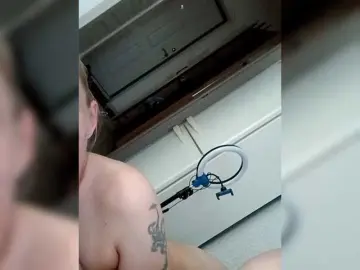 Nude Webcam with AstahichAlena - Bongacams