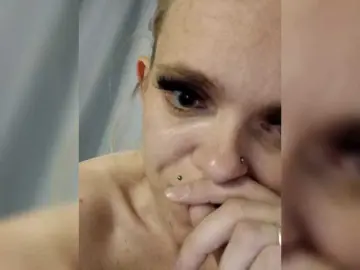 Best live sex cam show with AstahichAlena - Bongacams