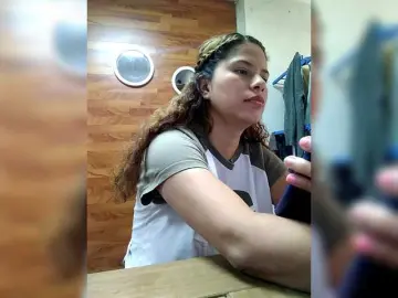 Adult Webcam with EmilyCCm - Bongacams