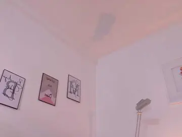 Live Sex Cam with cutepetitee - Bongacams