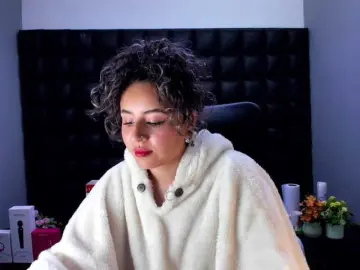 Private Sex Chat with tinylove - Bongacams