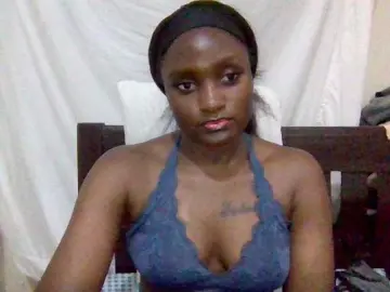 Live Porn with Kimzey - Bongacams