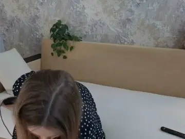 Live Sex Cam with Incredible123 - Bongacams