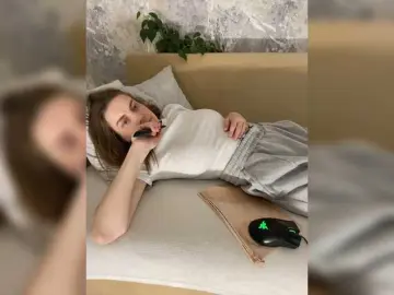 Live Sex with Incredible123 - Bongacams