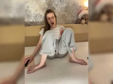 Live Sex Cam with Incredible123 - Bongacams