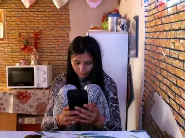 Sex Chat with Pervertqueen - Bongacams