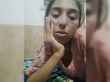 Sex Cam with AlinaPopy - Bongacams