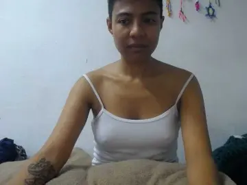 Adult Video Chat with KATIUKA-32 - Bongacams