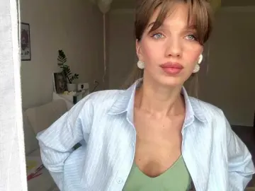 Live Sex Cam with BlondellFriot - Bongacams