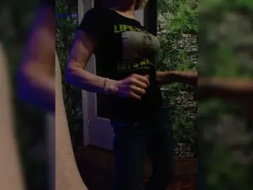 Watch Live Sex Cams with Natali251 - Bongacams